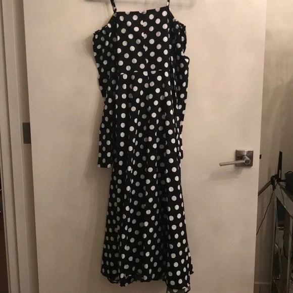Knot Front Cold Shoulder Polka Dot Dress - Picture 8 of 8